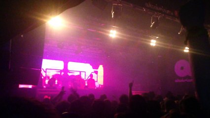 Noisia (NL) - [Running Blind / Smack my b*tch up / Choosing For You  ] (Noisia Invites: Budapest, Akvárium Klub 21.02.2015)