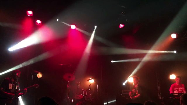 Red Taylor et positive roots band