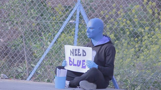 Man Begs for Blue to Raise Awareness of Homelessness