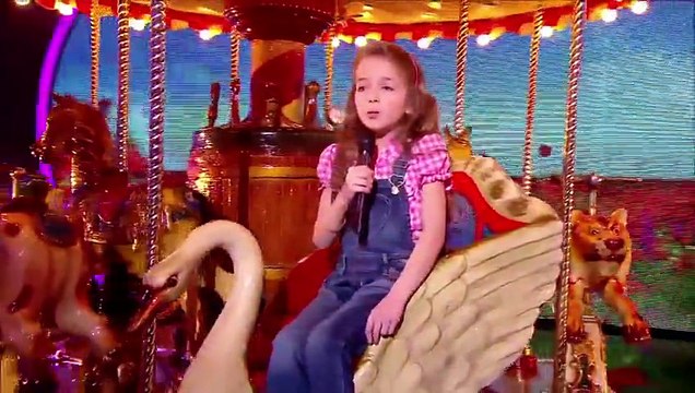Erza, 8 years old, sings La vie en rose by Edith Piaf - Final 2014 - France's Got Talent 2014