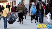 Un enfant meurt de froid dans les rues de NY et personne ne l'aide : Expérience sociale.