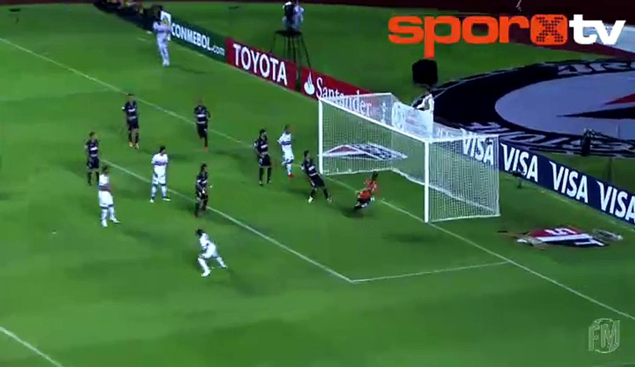 Pato'dan müthiş vole!...