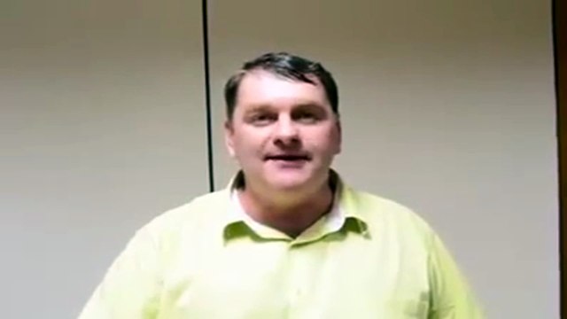 GREVE DOS CAMINHONEIROS: Líder do movimento afirma que greve continua (25/2/2015)