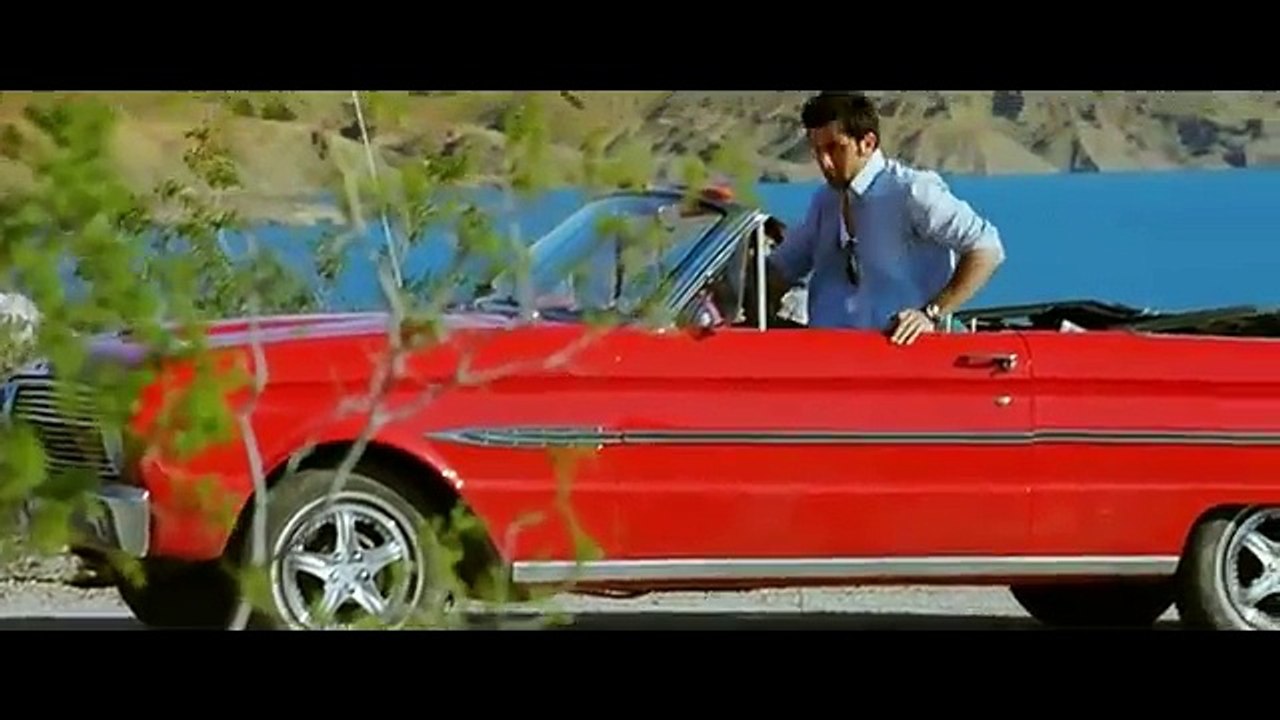 Tujhe Bhula Diya HD - Full Song (Anjaana Anjaani).mp4