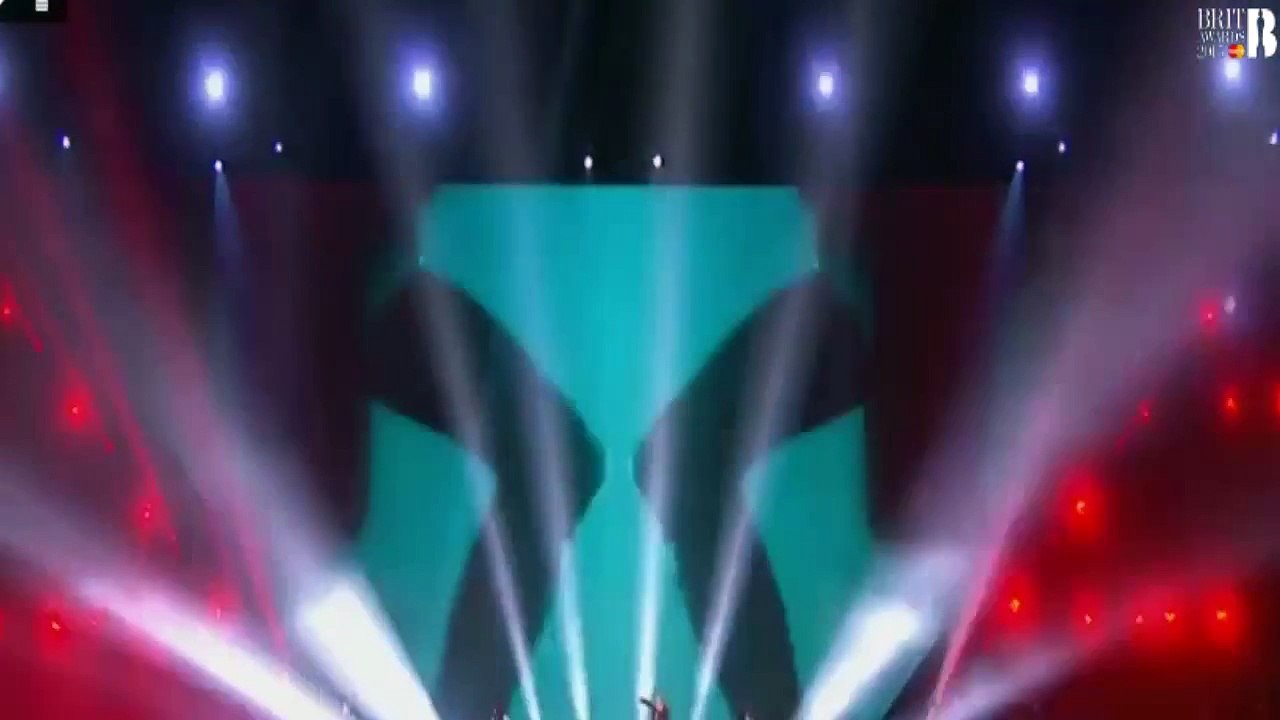 Madonna Full Performance BRIT Awards 2015