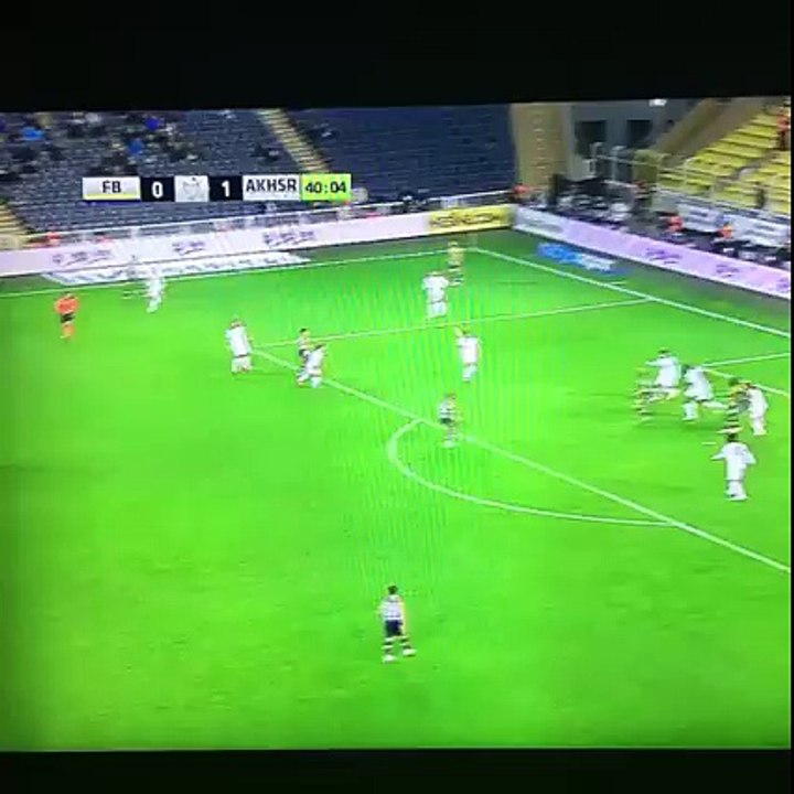 Former Liverpool FC And Chelsea Football Club Midfielder Raul Meireles Scored A Stunning Goal For Fenerbah  e