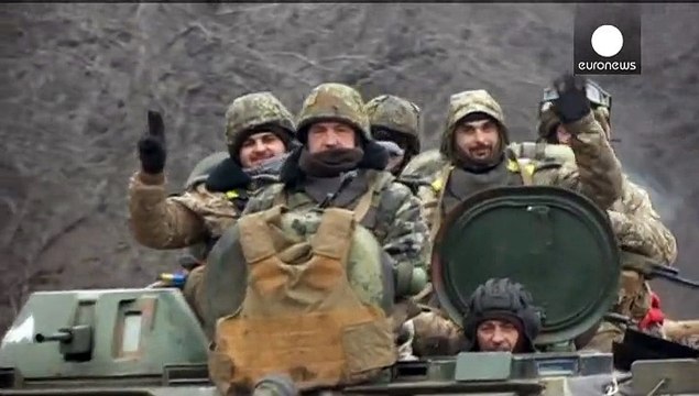 Ucraina, l'esercito regolare inizia il ritiro dal fronte