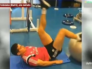 James Rodríguez realiza así sus ejercicios a ritmo de regaetton Real Madrid 02/26/2015