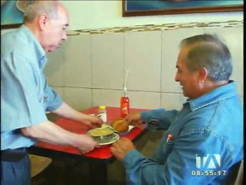 Acompáñenos a conocer las exquisitas guatitas con pan del centro de Quito