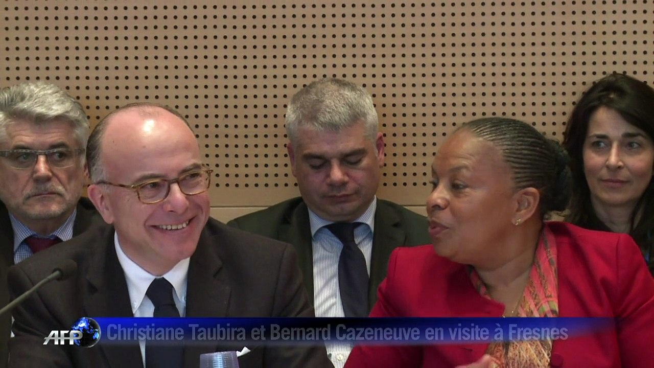 Radicalisation en prison: Cazeneuve et Taubira à Fresnes