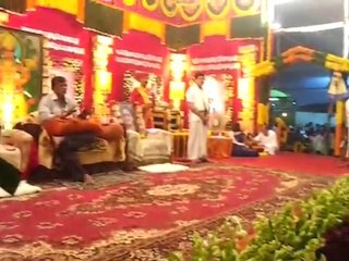 Shraddhavans Taking Darshan of Aniruddha Bapu- Gurupournima 2013