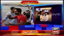 Protestors having Eggs At Karachi Airport To Welcome Moin Khan