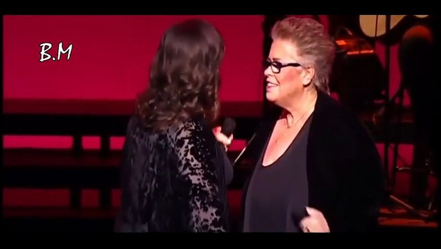 Το Χειροκρότημα - Χάρις Αλεξίου & Δήμητρα Γαλάνη