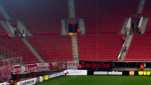 Βροχή στο Γ. Καραϊσκάκης πριν την σέντρα με την Ντνίπρο (26/2)