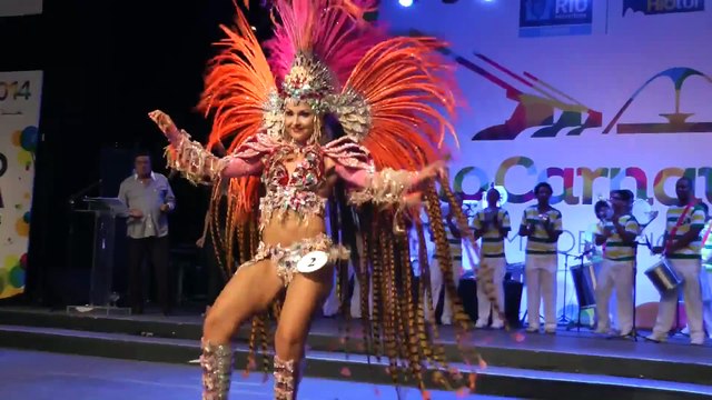 Blonde Dancing Samba Brazilian Festival Rio Carnival 2014 Dance Routines by Camila