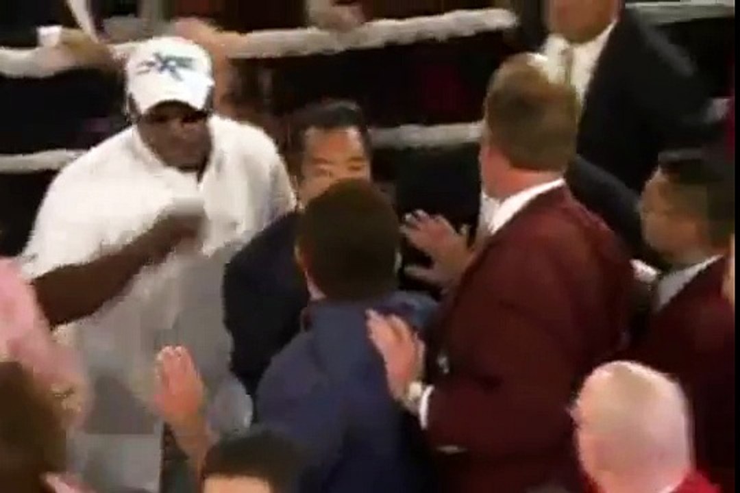 Bob Sapp vs Mike Tyson - brawl and scrap outside the ring (k-1, mma, muay thai fighting, 2012 year)