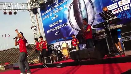 ពូ ឃ្លាំង បាល់ទាត់ ឈ្នះៗ កម្ពុជា  Poukhaling