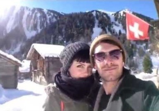 Tourist Tries 'Hourly Selfie' Project