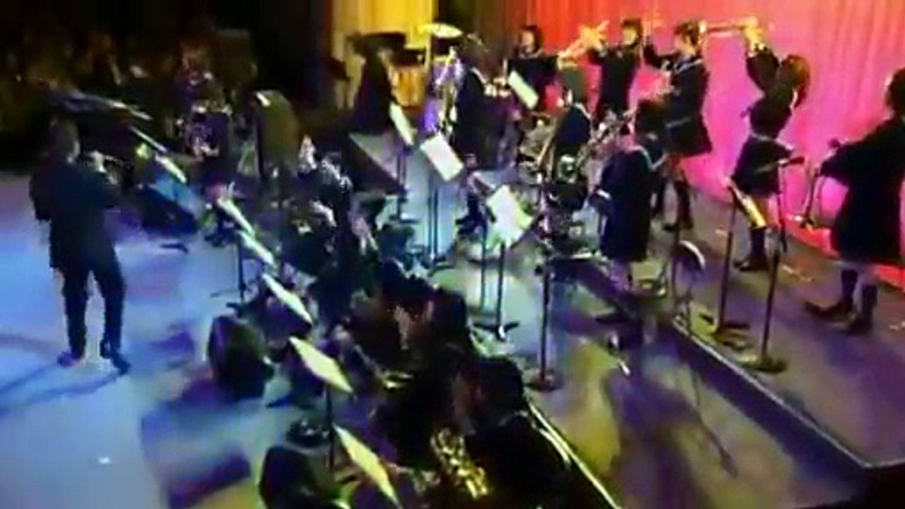 Up Tight /   ep13 / Swing Girls  Concert  2004 (Introduction of members)