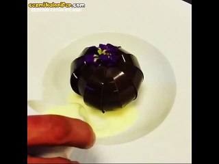 Muhallebiyi Görünce Çiçek Gibi Açan Tatlı