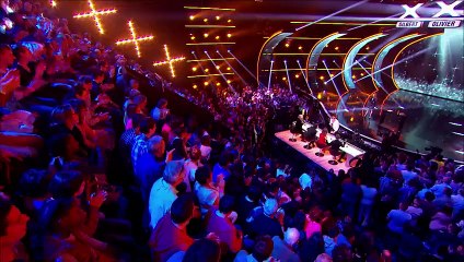 Stevie Starr offers a unique performance in the world - Final 2014 - France's Got Talent 2014