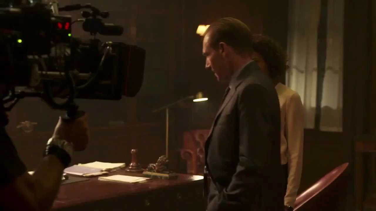 Spectre Featurette - New James Bond Movie Behind the Scenes - Daniel Craig