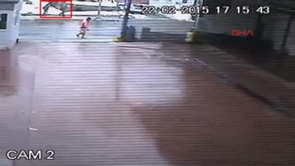 Kalaşnikoflu Şüphelilerin Yakalandığı Operasyon Kamerada