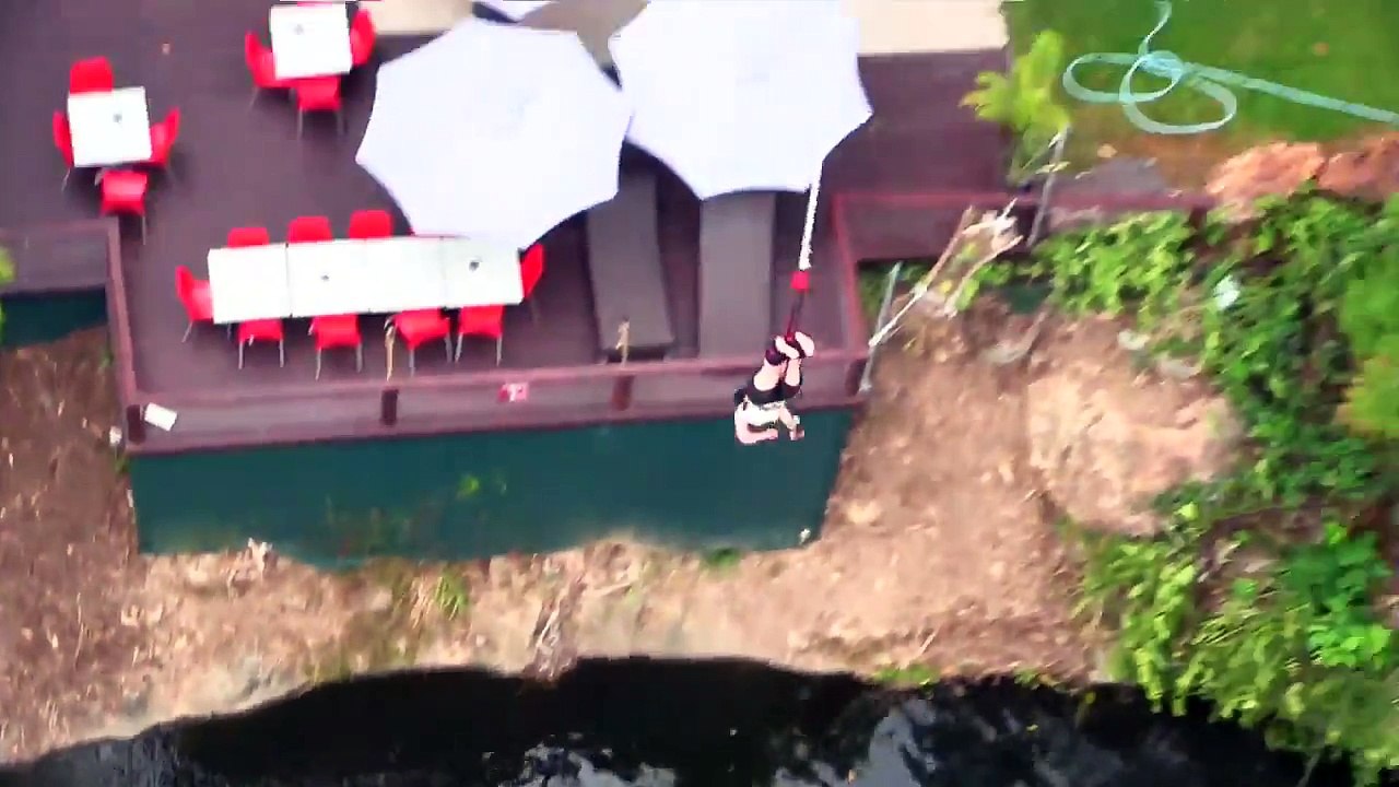 Bungy Jumping in Cairns at AJ Hackett