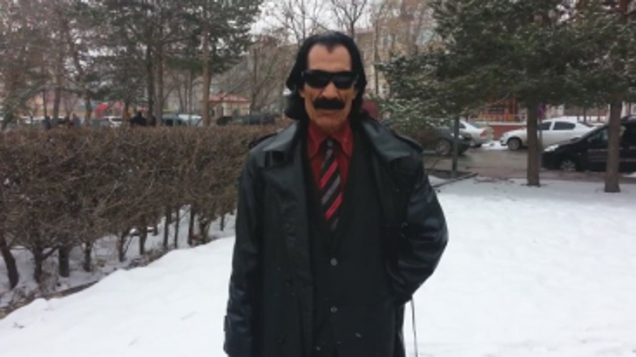 HDP'nin Adayı Matrix Hasan, Diğer Partilere Meydan Okudu