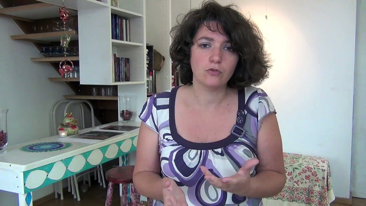 Céline Rouge explique l'endoctrinement chez les Témoins de Jéhovah pour CheCoPa