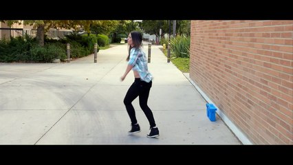 Bu Kızı İzlemeden Geçmeyin!