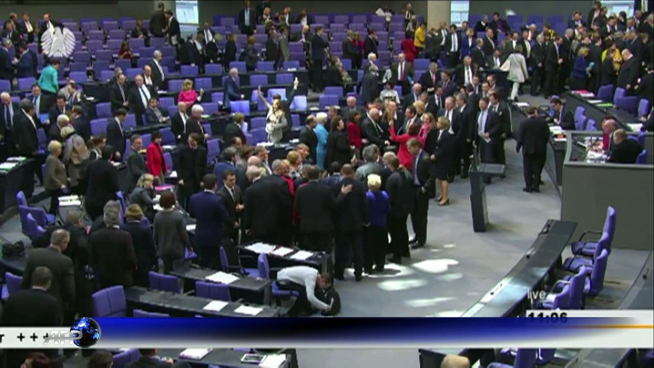 Les députés allemands débloquent les aides à la Grèce