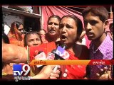 Police thrashes women protesting over water scarcity, Rajkot - Tv9 Gujarati