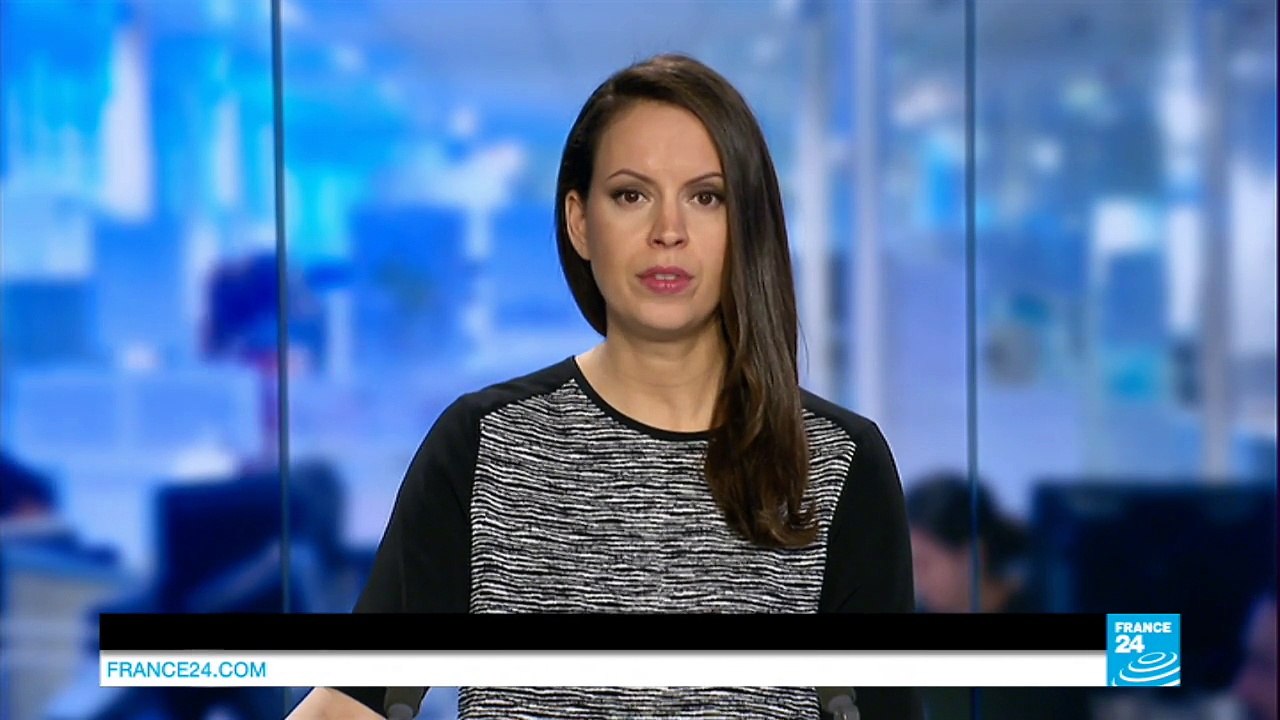 IRAQ - Islamic militants destroy Iraqi heritage with sledgehammers