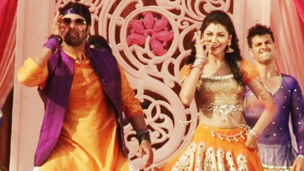 Sriti Jha And Shabbir Ahluwalia Celebrated Holi | Kumkum Bhagya