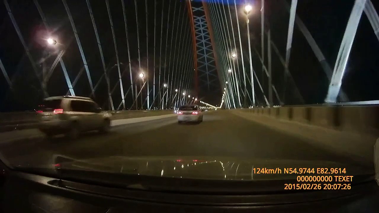 На скорости открылся капот