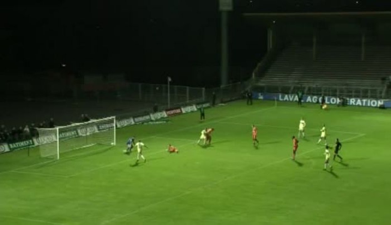 Laval - Istres : 2-1