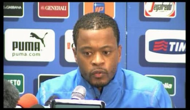 Foot - Bleus : Evra veut un trophée avec les Bleus