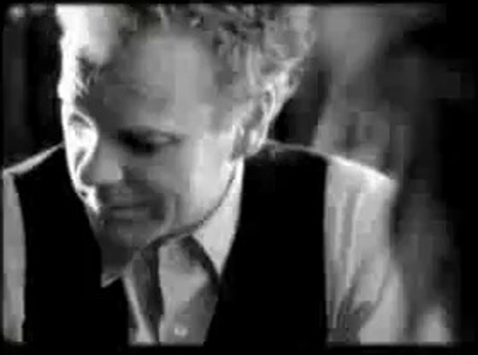 HoneyHoney - Little Toy Gun with Kiefer Sutherland (short film)