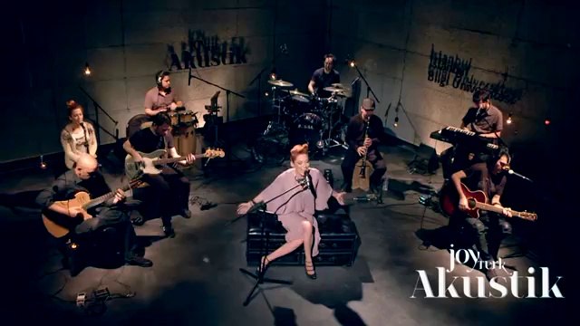 Sibel Tüzün - Kırmızı Akustik