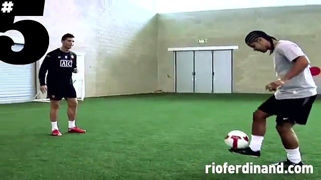 Cristiano Ronaldo AMAZING Freestyle Football Skills @5 Silks
