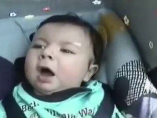 Baby has a hilarious reaction to going through a tunnels Video