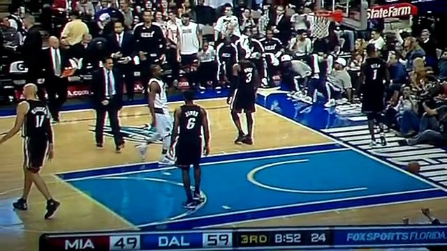 Lebron bumping coach Spoelstra vs Mavs 11_27_10