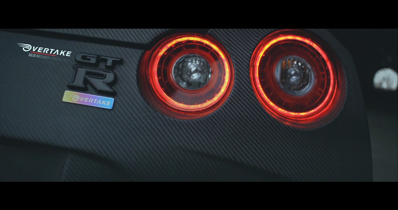 Overtake GT-R    Carbon Fiber Godzilla - オーバーテイク R35