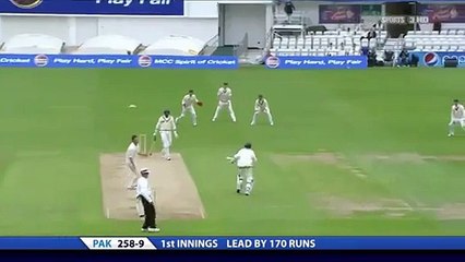 Danish Kaneria Very Funny Dismissal HD