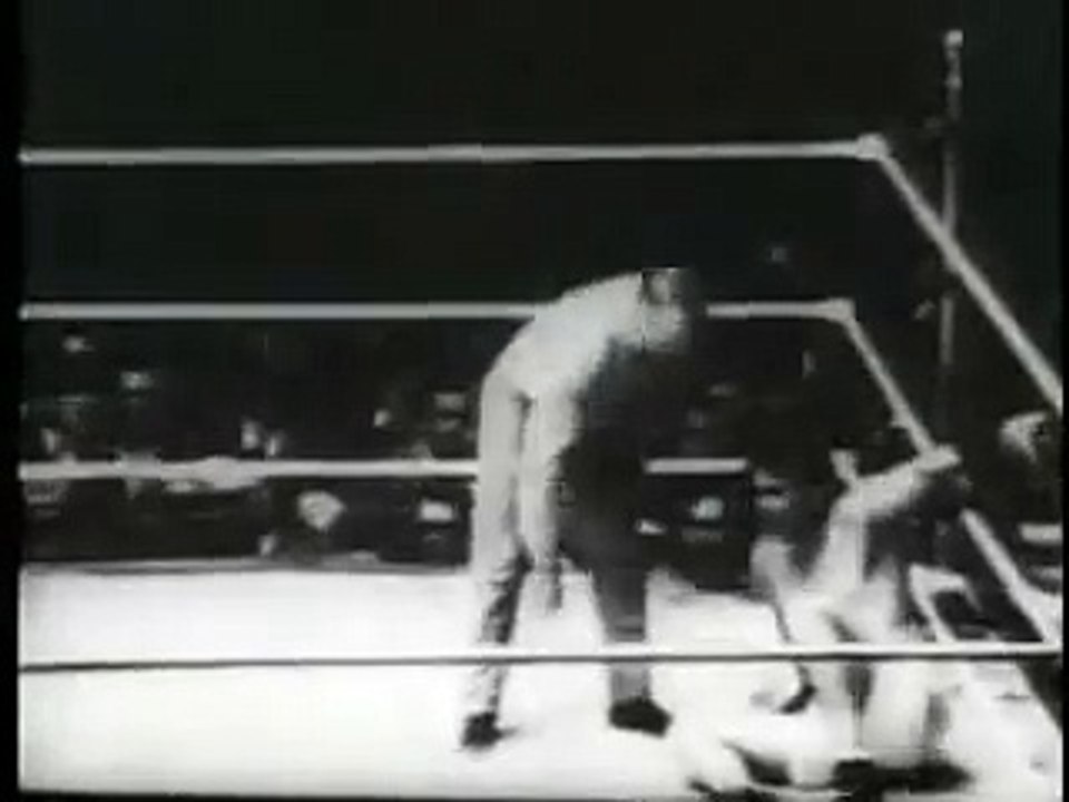 Jack Dempsey vs Gene Tunney - The Long Count (1927)