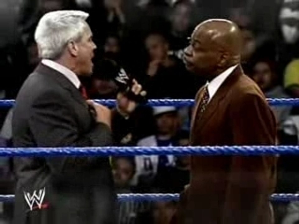 Team RAW vs team SMACKDOWN