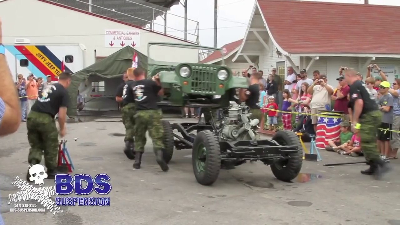 Jeep Teardown and Rebuild in 3 min is just Awesome - Bantam Jeep Fest