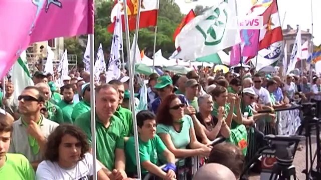 IN PIAZZA CONTRO RENZI, MA E' BUFERA NELLA LEGA