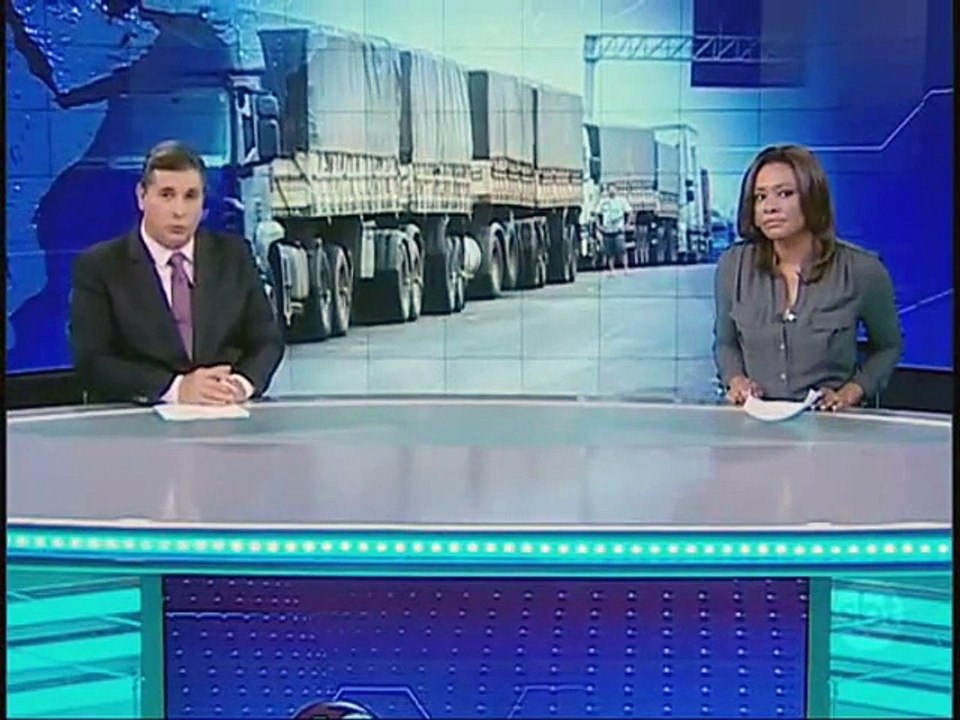 GREVE DOS CAMINHONEIROS: Rodovias do País seguem bloqueadas em 27/2/2015.